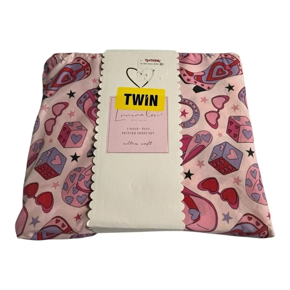 Lumina Lou Twin Sheet‎ Set Pink Hearts Cowboy Boots Hat All Over Print Valentine